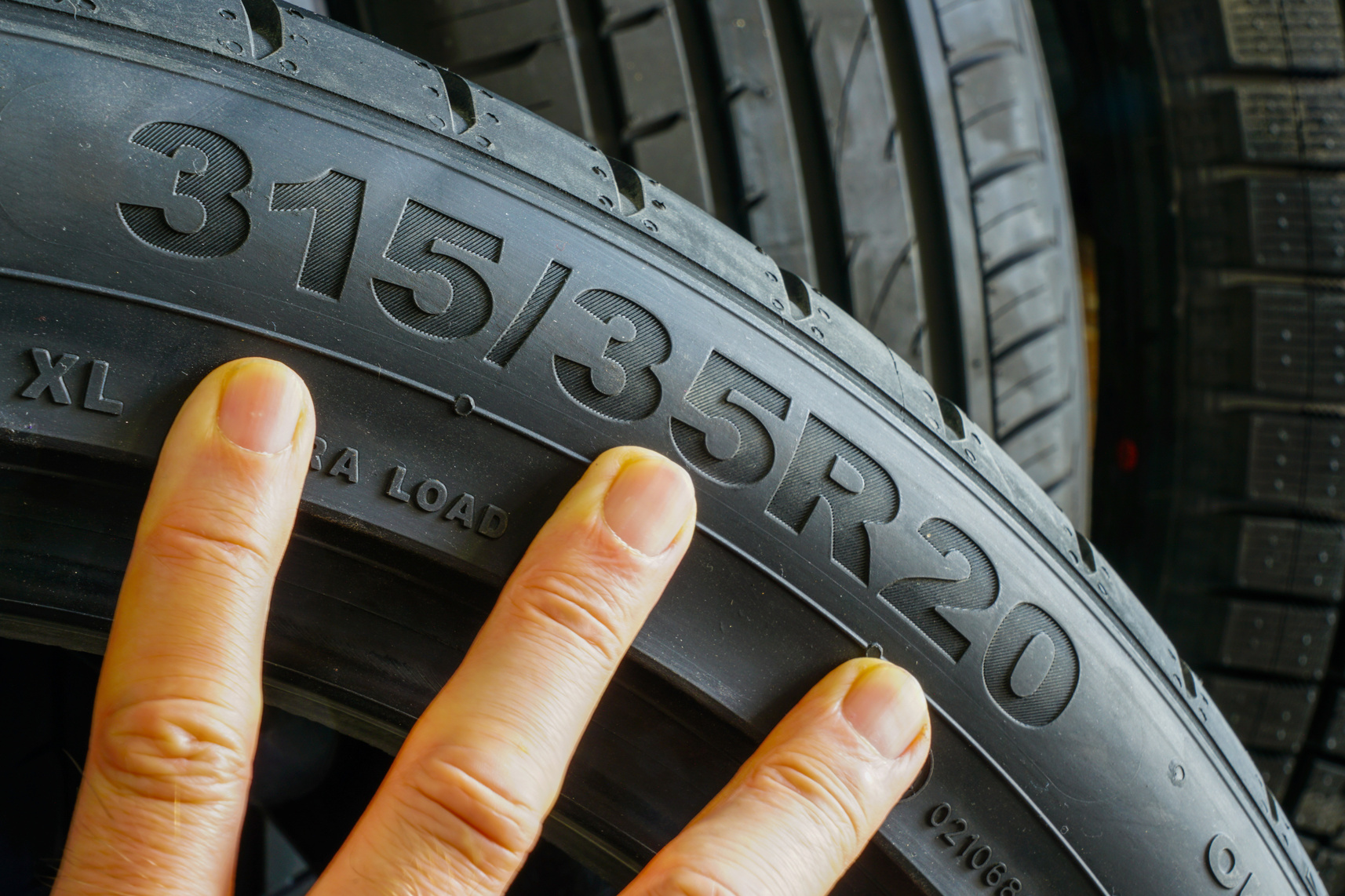 タイヤの側面の数値